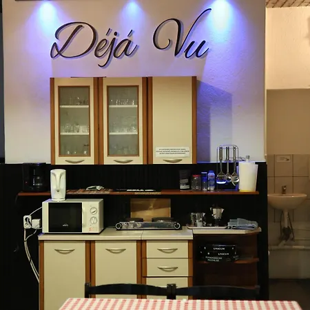 Deja Vu Szallas & Rendezveny Zirc Exterior photo