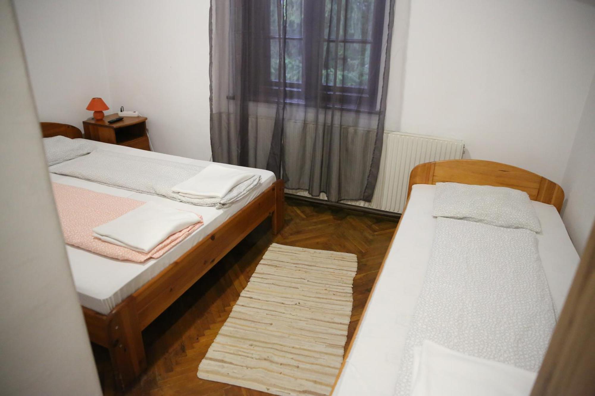 Déjá Vu Szállás&rendezvény Camping