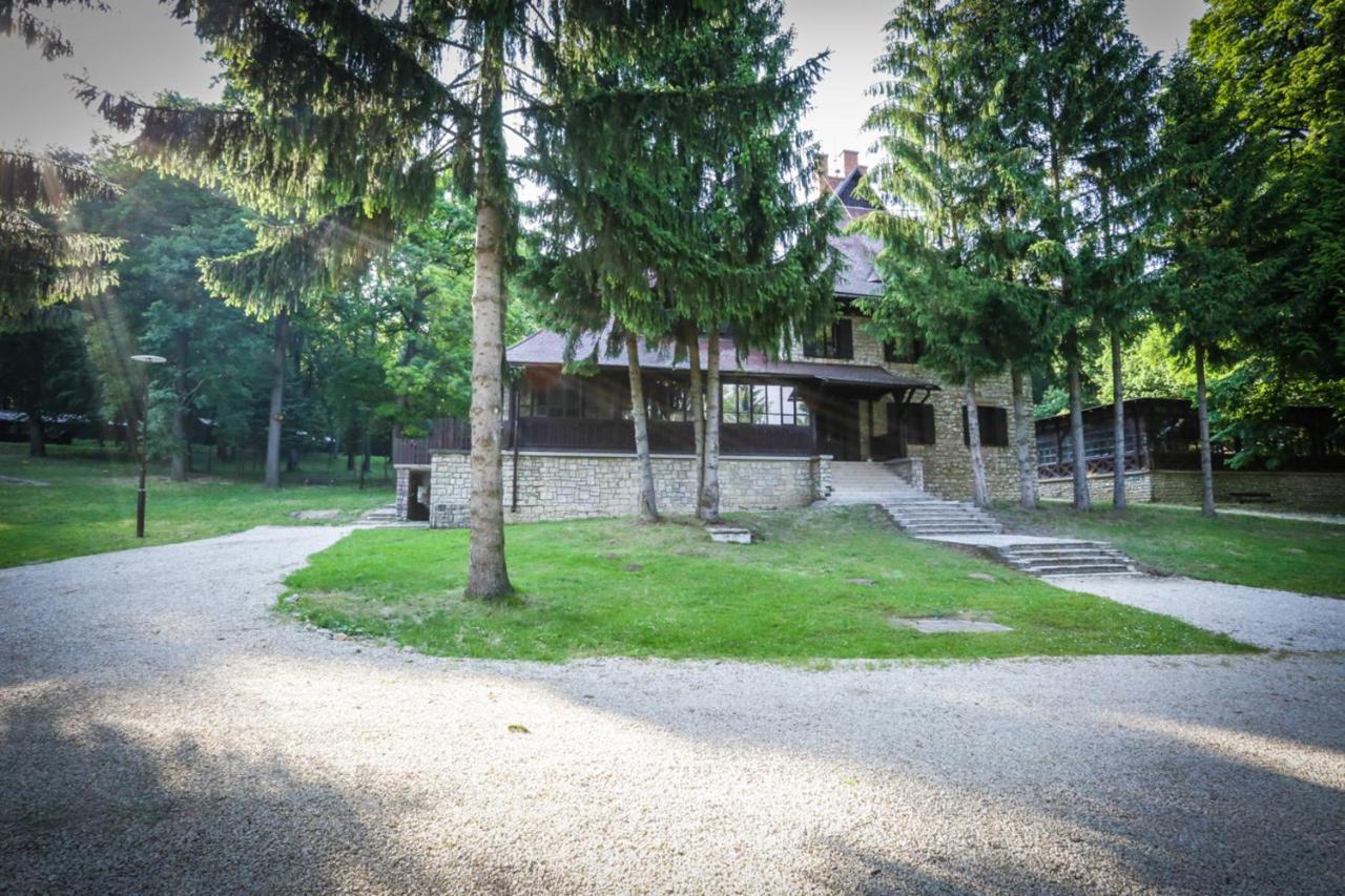 Camping Déjá Vu Szállás&rendezvény Zirc